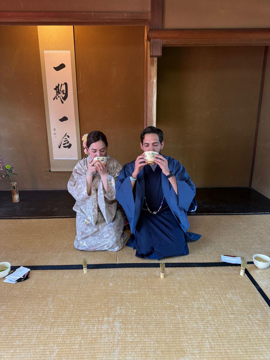 María José y Juan José en Japón, Singapur, Camboya y 2 más