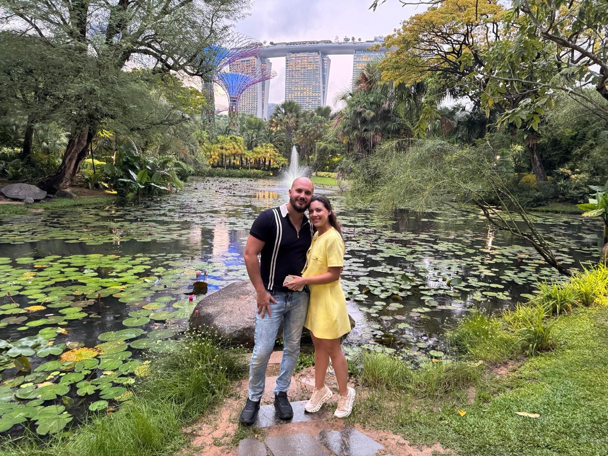 Roberta y Mauricio en Vietnam, Tailandia, Singapur y 2 más